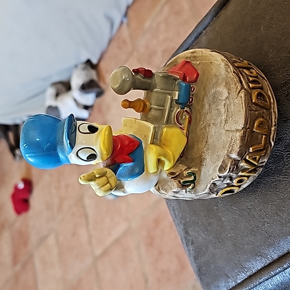 Rare classic donald duck theme park music box